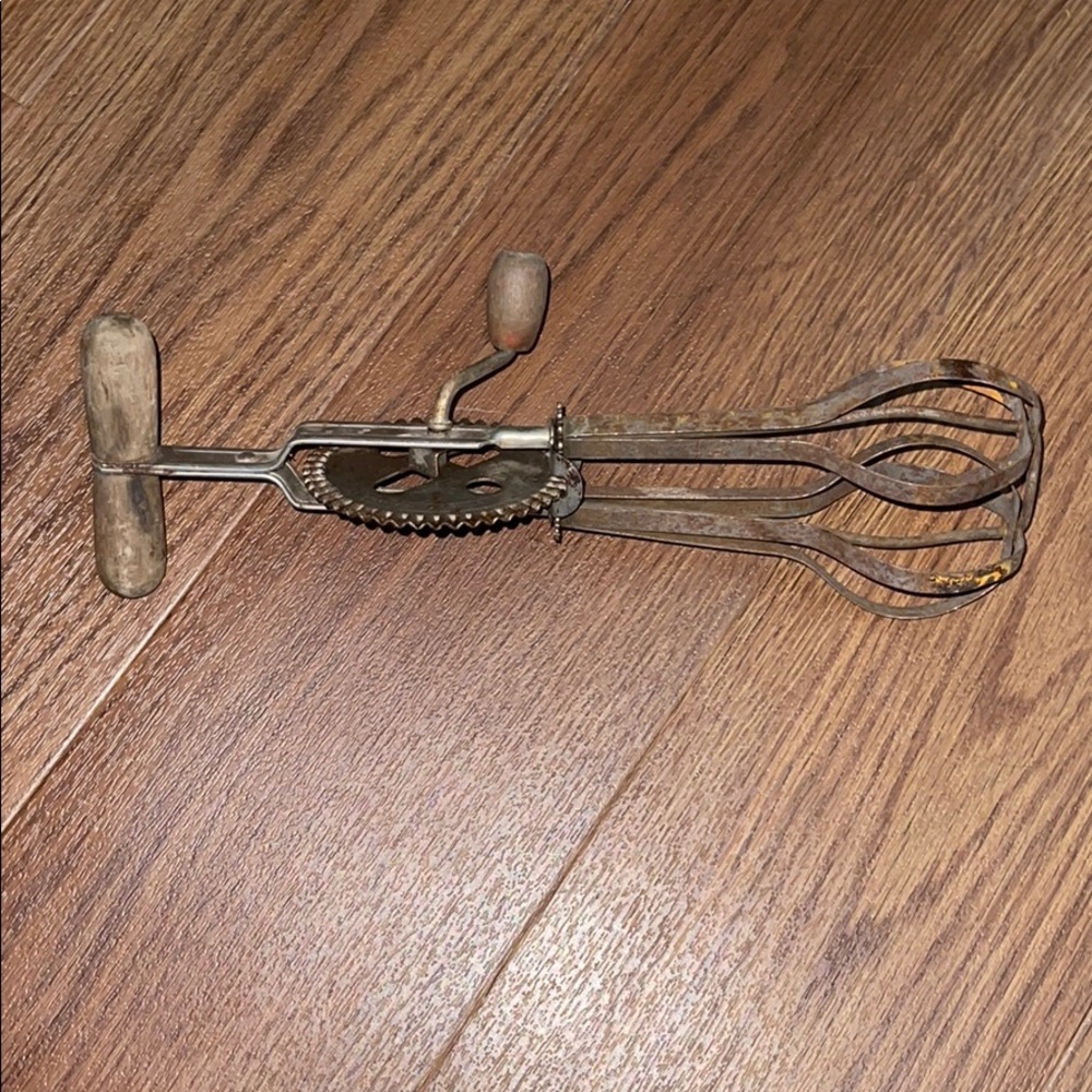 Antique egg beater